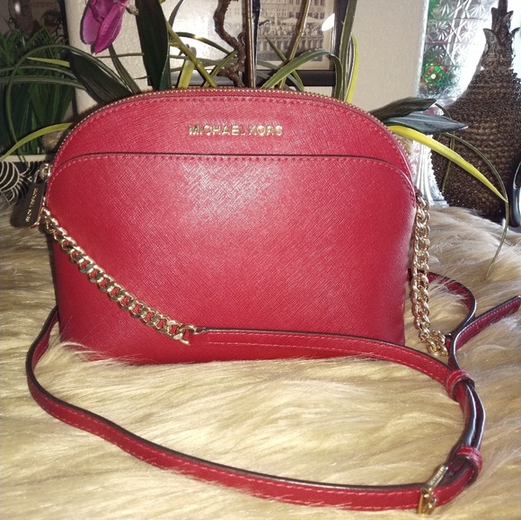 Michael Kors Handbags - 🔥🔥Michael Kors Emmy Saffiano MD Crossbody ❣️❣️